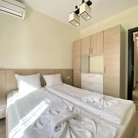 The Paradise 3* بريمورسكو