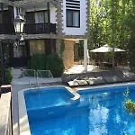 Hotel apartamentowy The Paradise