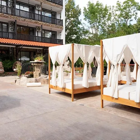 アパートホテル The Paradise 3*