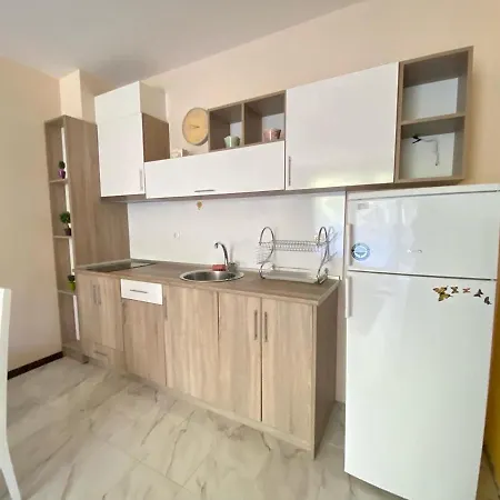 アパートホテル The Paradise 3*