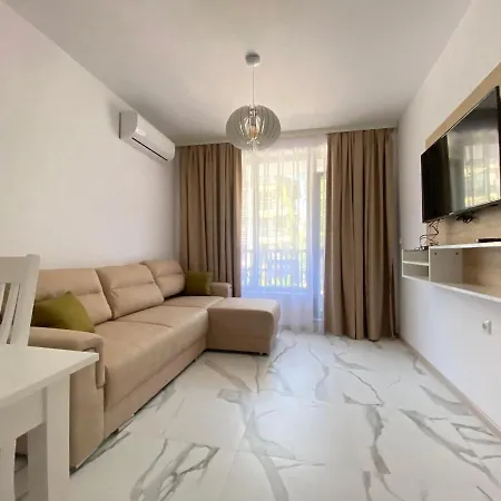 アパートホテル The Paradise