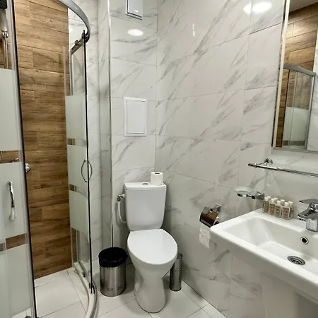 アパートホテル The Paradise プリモルスコ