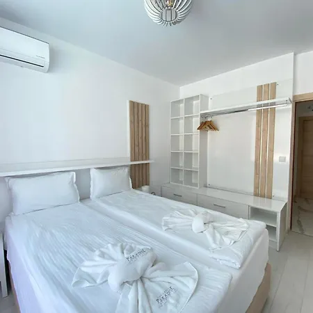 Aparthotel The Paradise *