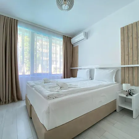 The Paradise Aparthotel *
