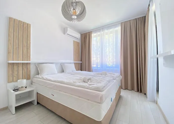 Апартхотел The Paradise 3*