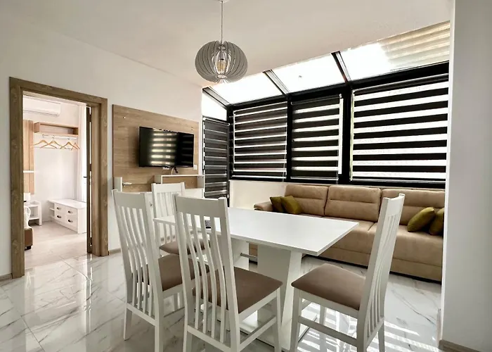 The Paradise Апартхотел 3*